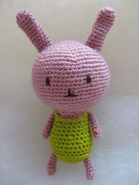 Nertas mielas zuikutis amigurumi