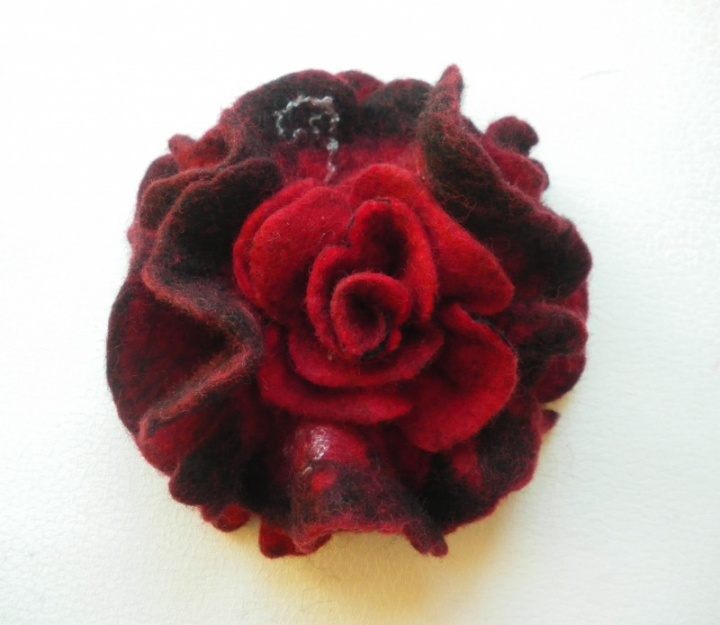 Raudona-juoda rožė II