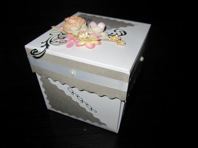 atvirutė-dėžutė sidabrinėms vestuvėms