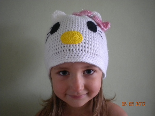 "Hello Kitty " kepurytė