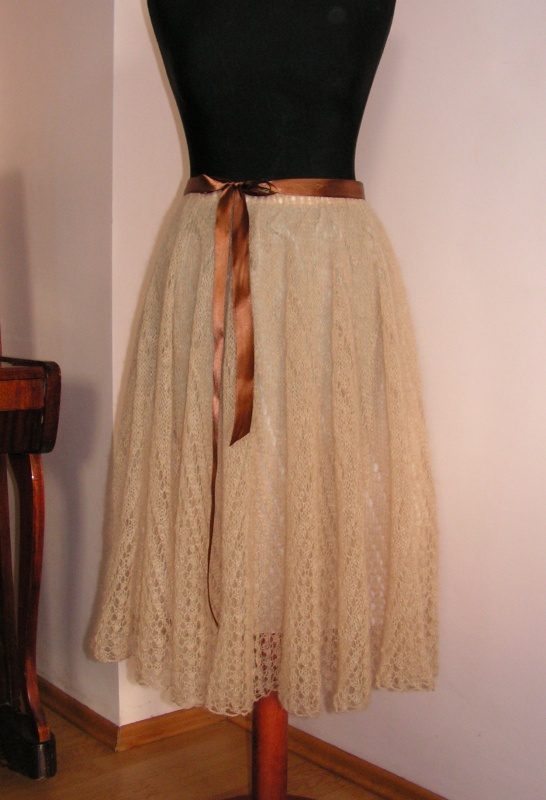 Smėlinės spalvos mocherinis sijonas