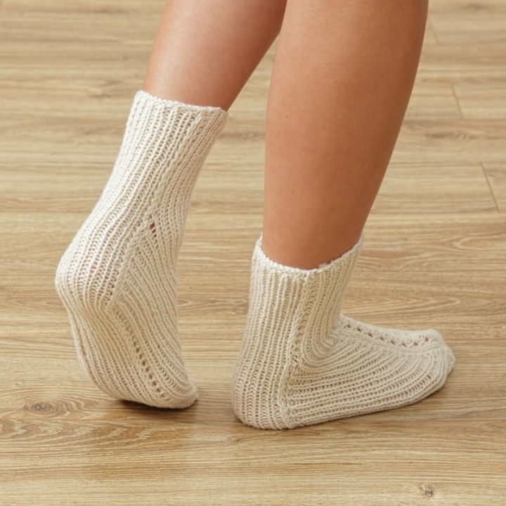 Baltos jaukios kojinytės (Nr.2)