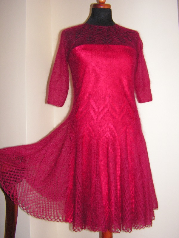 Mocherinė bordo spalvos suknelė