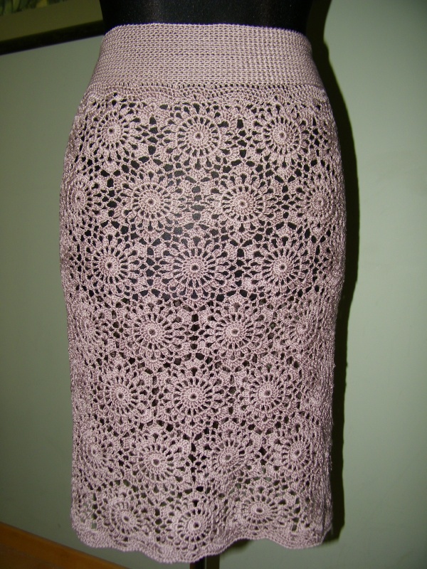 Kakavos spalvos sijonas