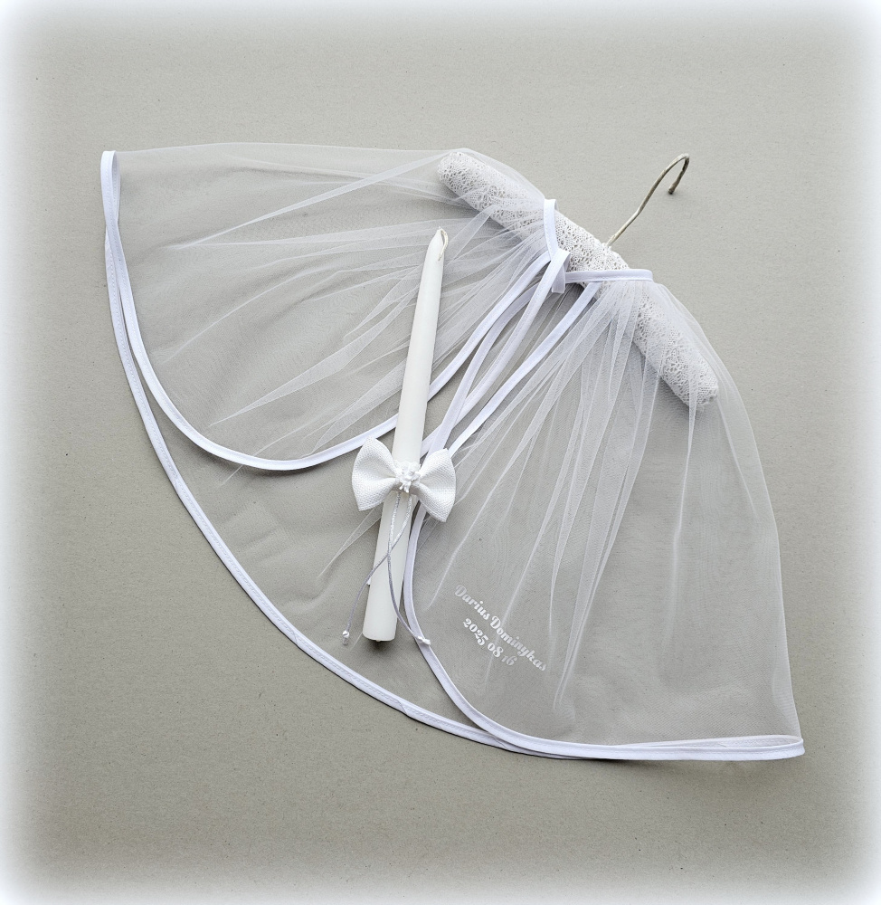 Krikštynų rubeliai: krikštynų skraistė ir žvakė, palinkėjimų