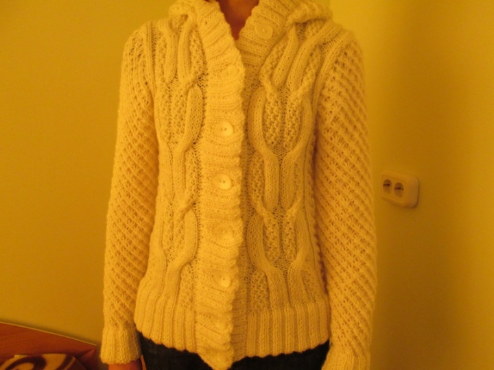 pyniuotas megztinis