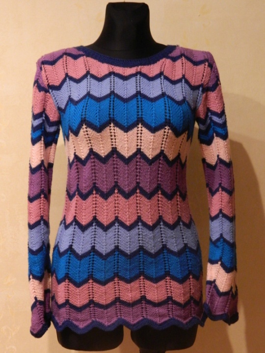 Rašuotas , margas megztinis