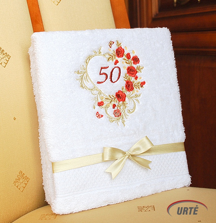 50 metų jubiliejaus proga dovana mamai - siuvinėtas rankšluostis