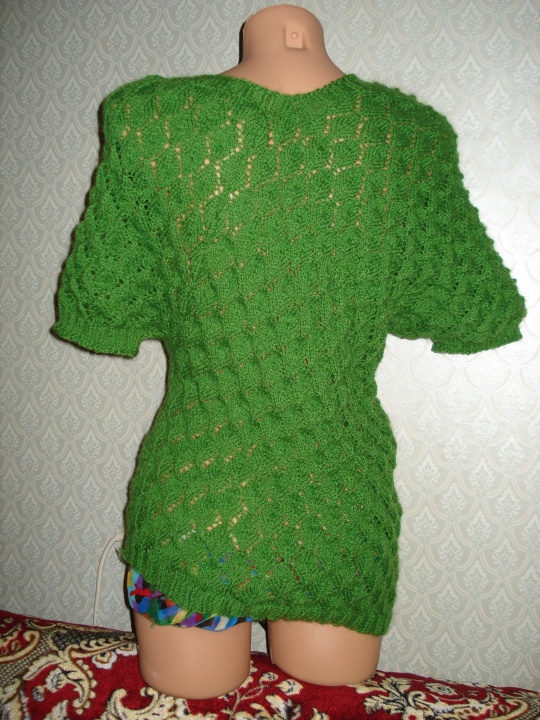 Megztinis asimetriškas, megztas virbalais, "Lapai"