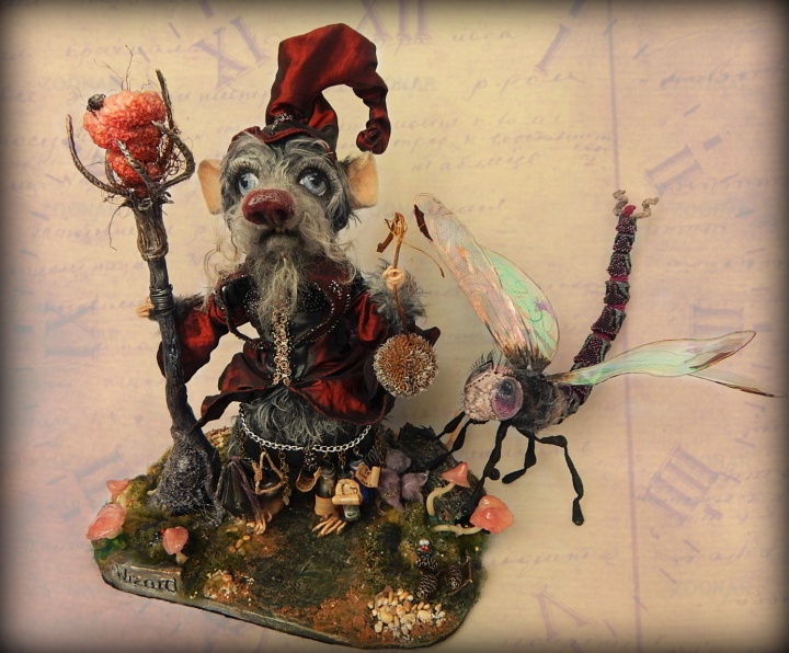 Nertas peliukas - kolekcinis žaislas - Slaptasis nykštukas Burtininkas ir Laumės Žirgas