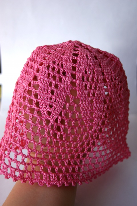 Rožinė medvilninė kepuraitė