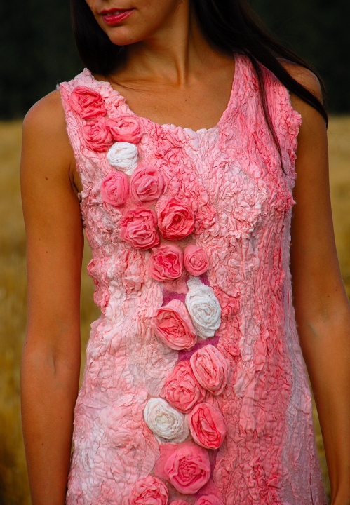 Velta suknelė "Rožių derlius"