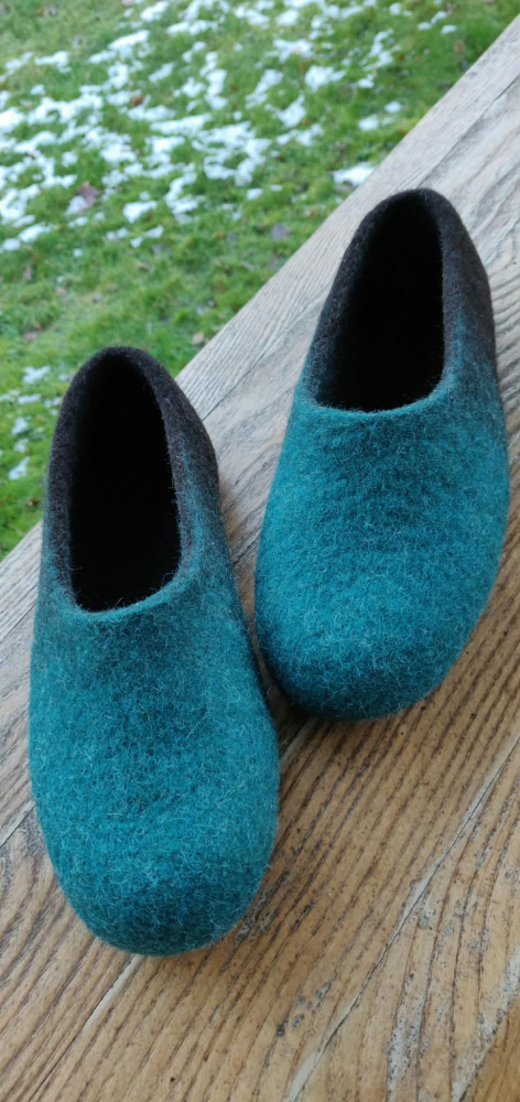 Ir vėl veltos šlepetės