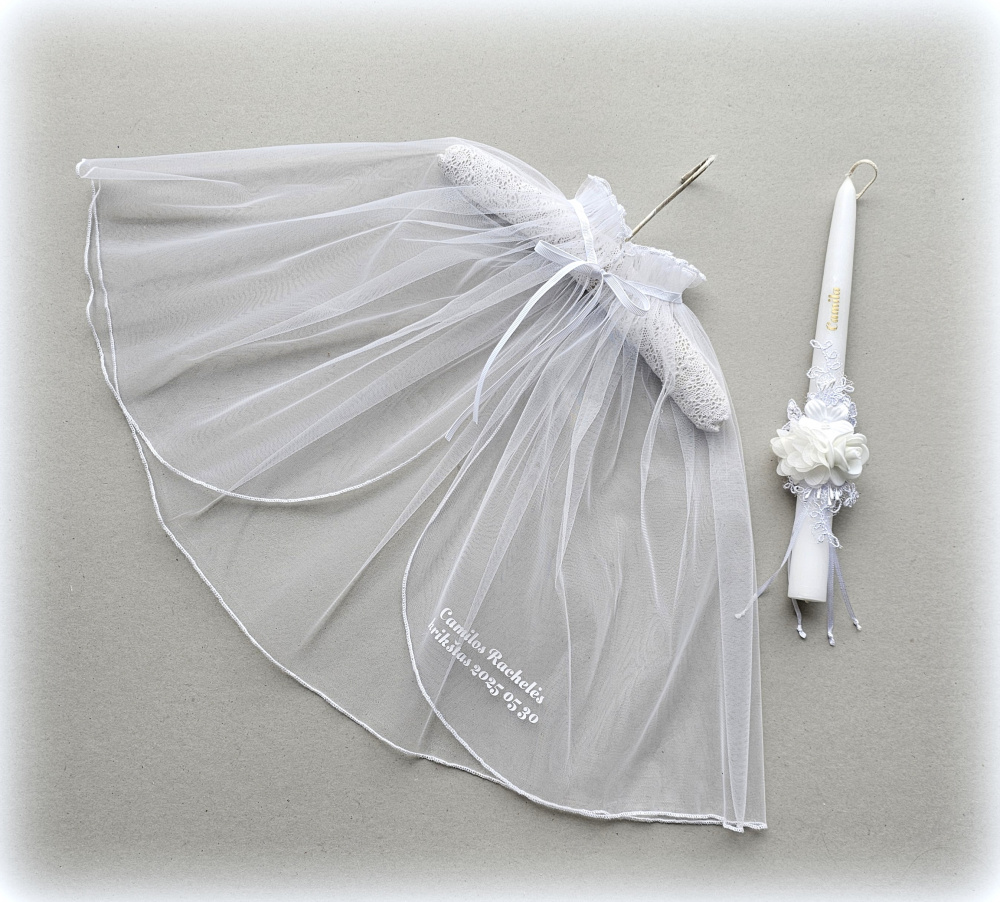 Krikšto skraiste su vardu ir žvakė su vardu