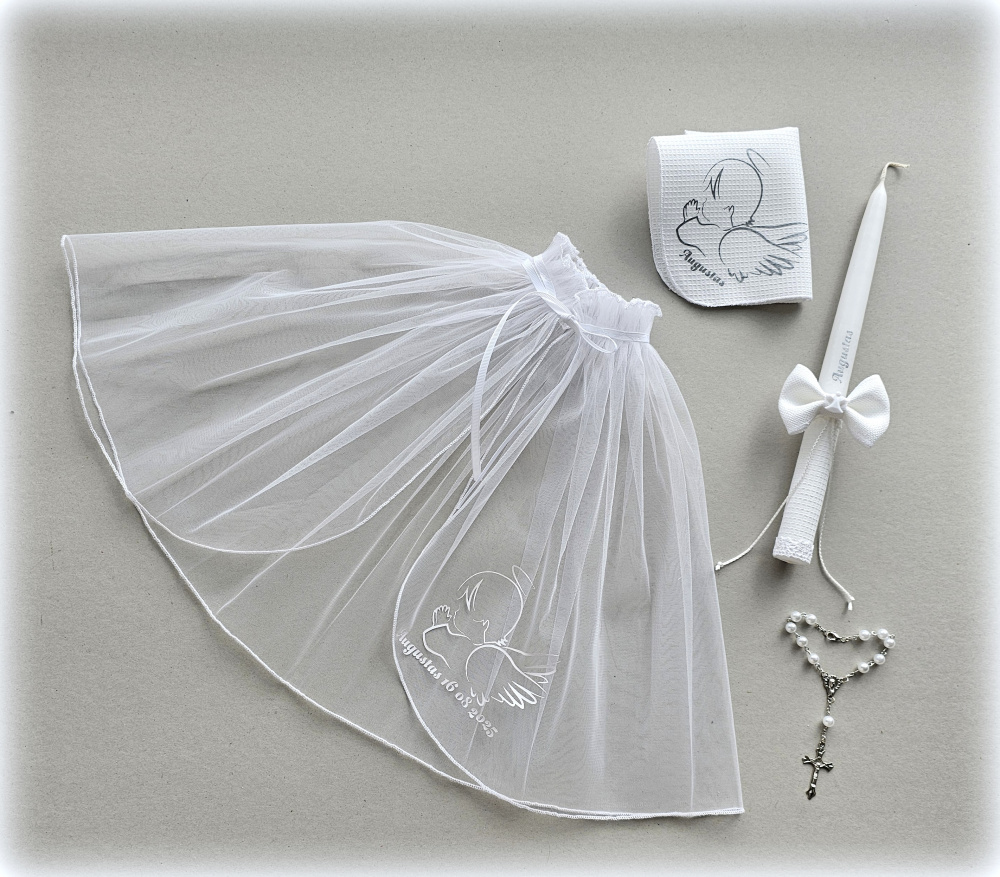 Krikšto skraiste su vardu ir žvakė su vardu