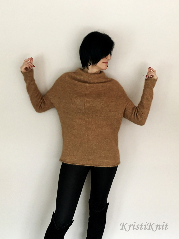 moteriškas megztinis ''Kokonas"