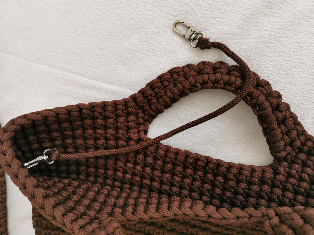 Rankų darbo nerta rankinė-terba iš virvės