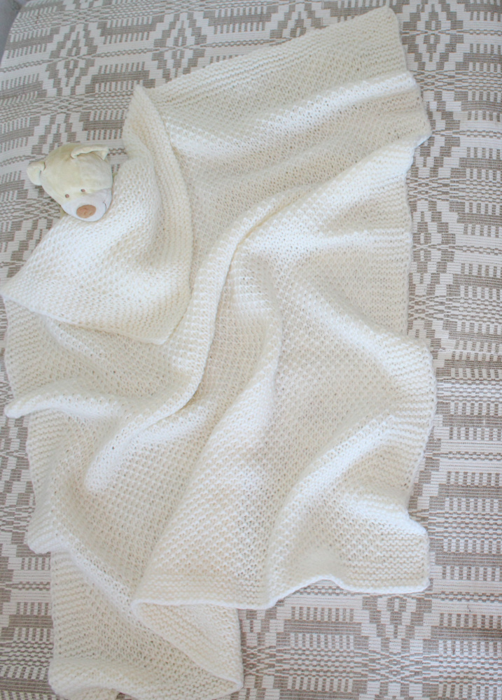Rankų darbo vilnonis mezgtas vaikiškas pledas 70*90 cm