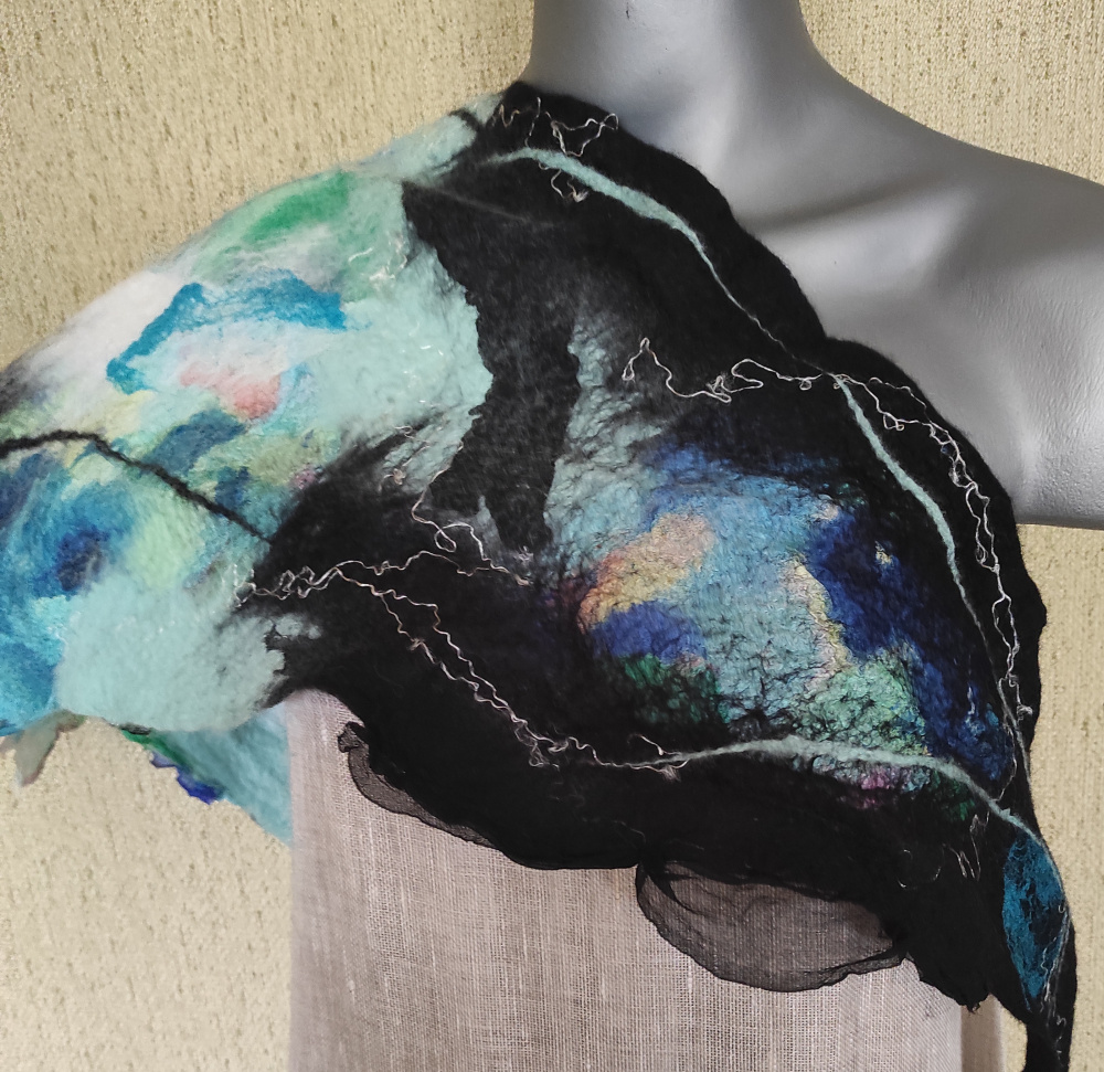 Veltas šalikas " Žiemos monai"