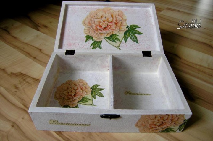 Rožinė dėžutė