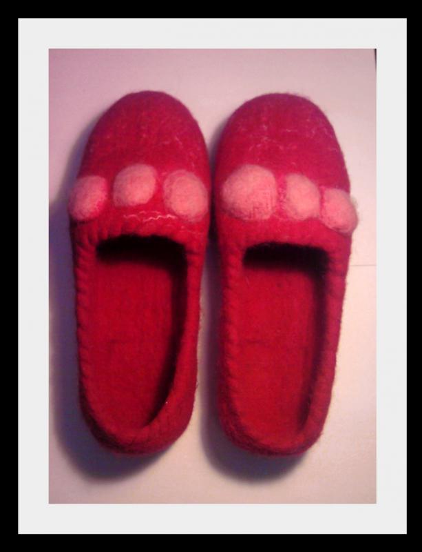 Raudonas veltas apavas